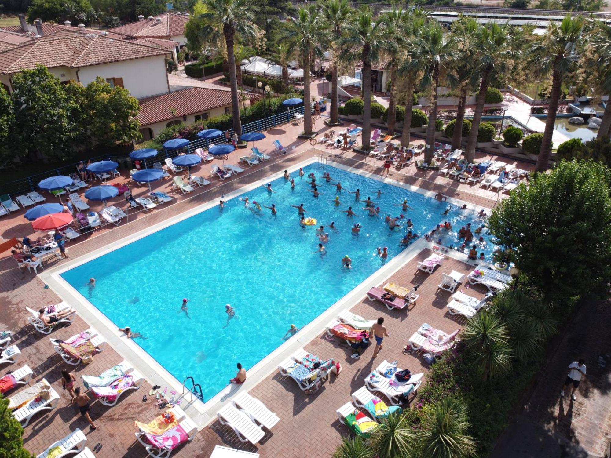Villaggio Turistico La Mantinera - Appartamenti De Luxe Praia a Mare Exterior photo